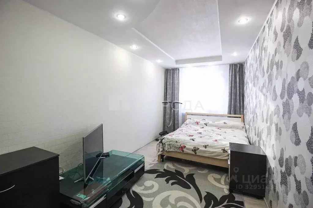 3-к кв. Алтайский край, Барнаул ул. Гущина, 75 (57.8 м) - Фото 1