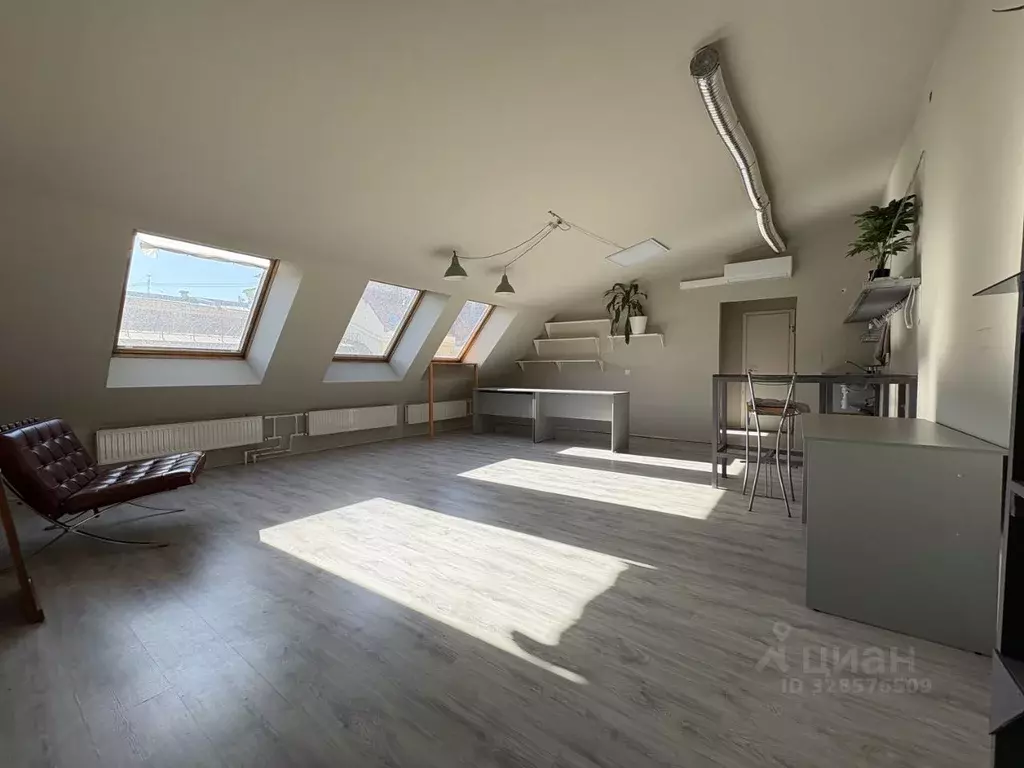 Офис в Санкт-Петербург 2-я Васильевского острова линия, 25 (90 м) - Фото 1