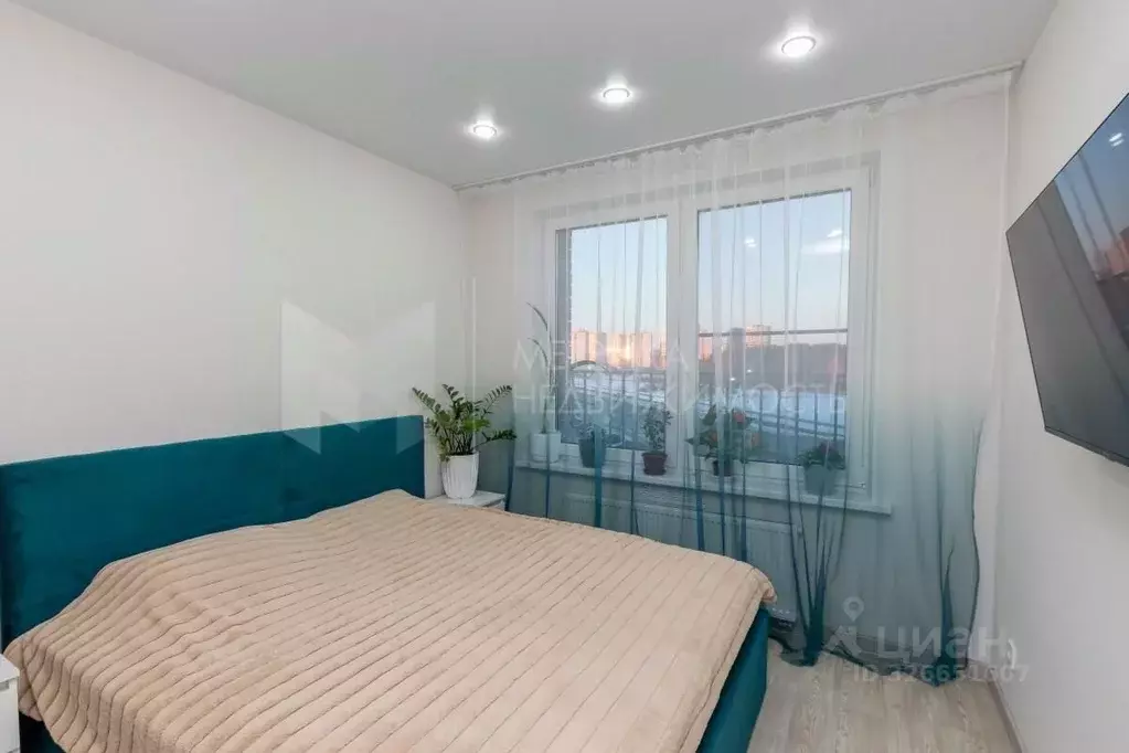 2-к кв. Тюменская область, Тюмень ул. Фармана Салманова, 1 (61.3 м) - Фото 1