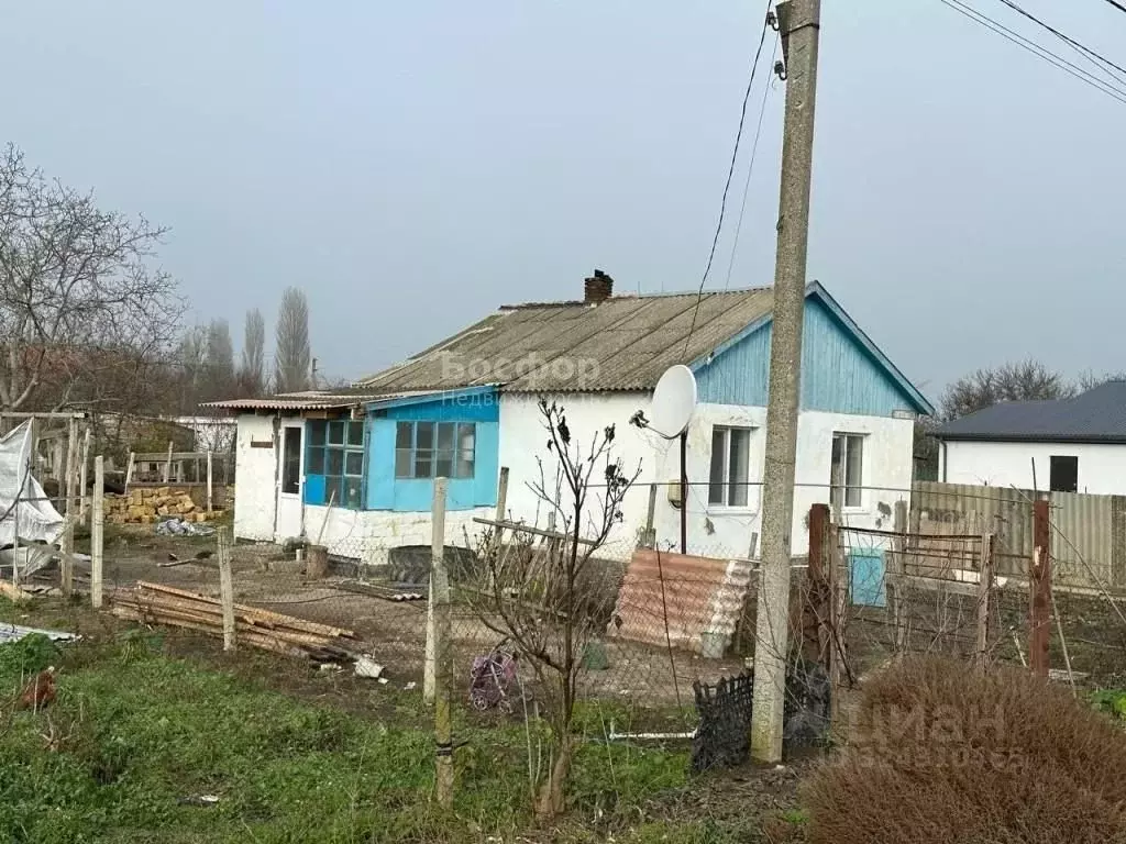 Дом в Крым, Кировский район, Журавское с/пос, с. Новопокровка ул. ... - Фото 2