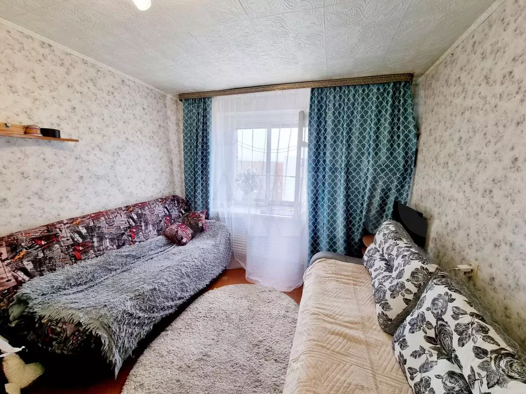 Комната 17 м в 4-к., 9/9 эт. - Фото 0