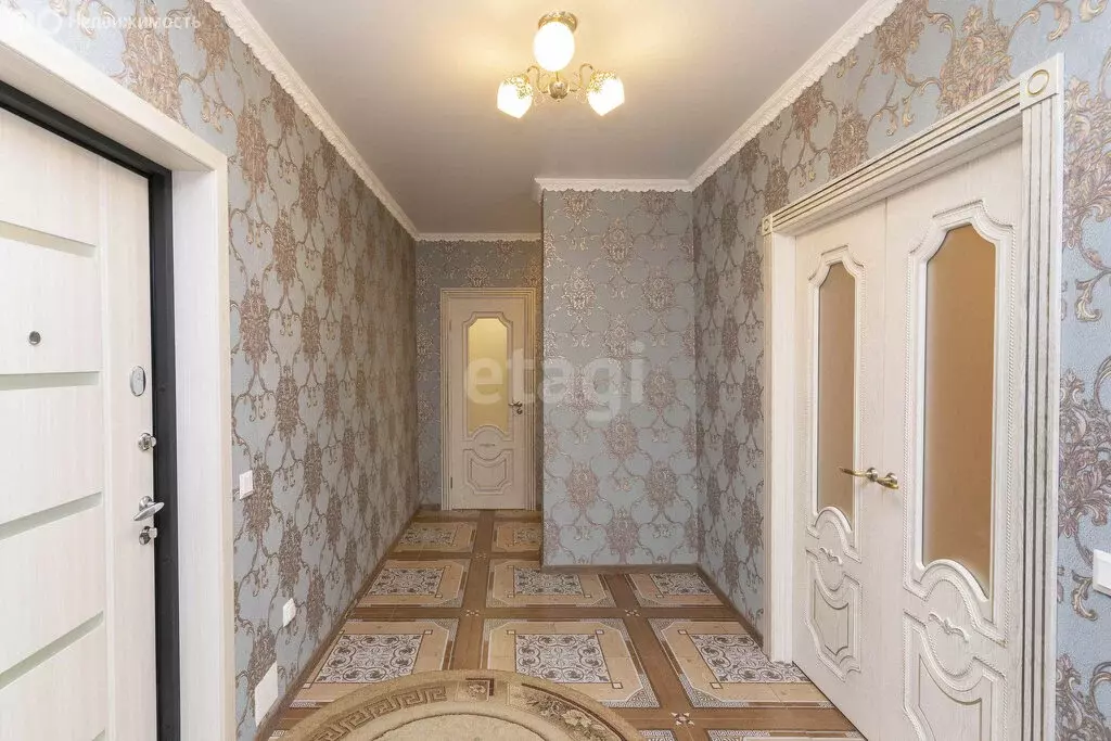 2-комнатная квартира: Тюмень, улица Николая Фёдорова, 17к3 (65.2 м) - Фото 1