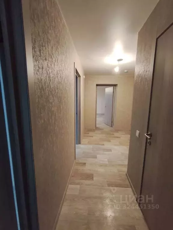 2-к кв. Саратовская область, Энгельс Волжский просп., 63А (70.8 м) - Фото 1