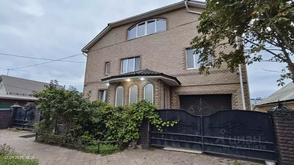 Коттедж в Ульяновская область, Ульяновск Брестская ул. (505 м) - Фото 1