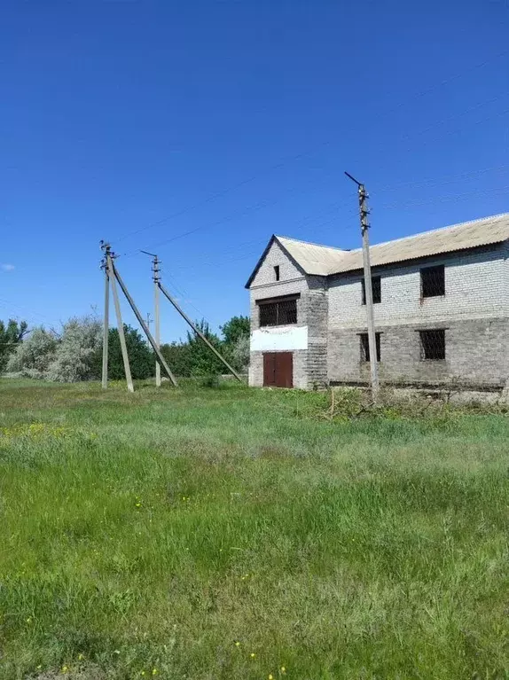 Дом в Волгоградская область, Среднеахтубинский район, Красное с/пос, ... - Фото 1