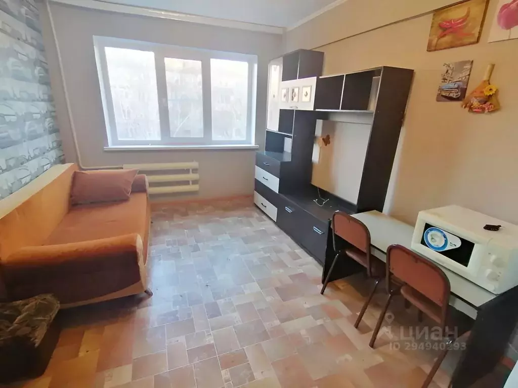 Комната Омская область, Омск ул. Декабристов, 108 (13.0 м) - Фото 1