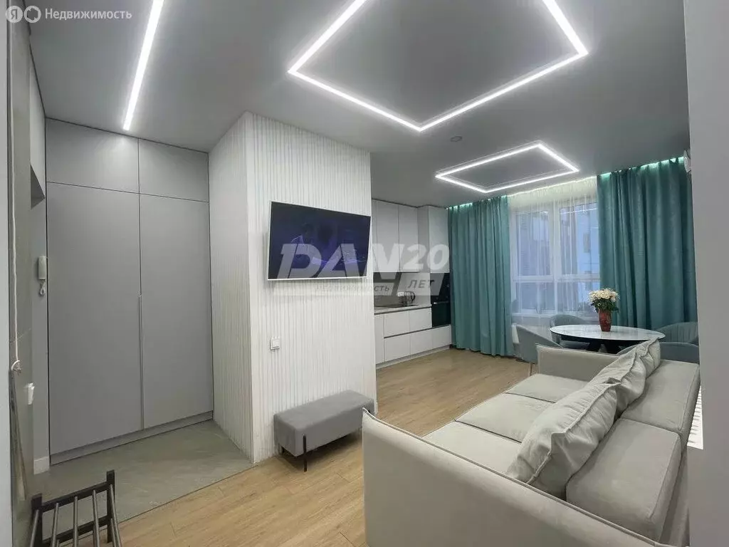 3-комнатная квартира: Челябинск, Телевизионная улица, 18А (92 м) - Фото 1