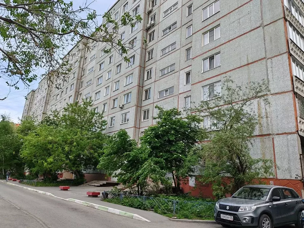 2-к кв. Омская область, Омск ул. 10 лет Октября, 109 (53.2 м) - Фото 0