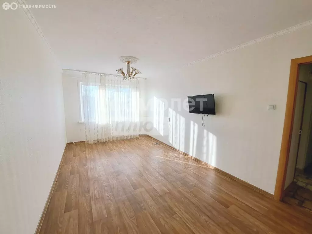 2-комнатная квартира: Киров, улица Екатерины Кочкиной, 8к2 (54 м) - Фото 1