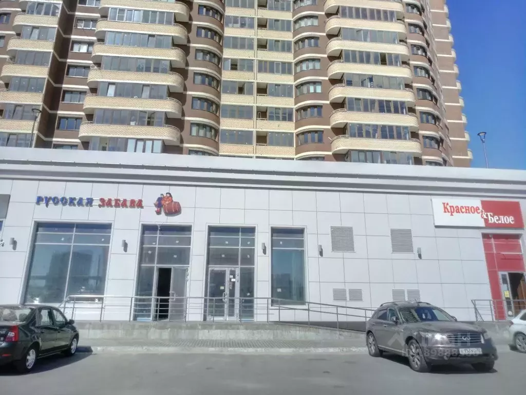 Торговая площадь в Ханты-Мансийский АО, Сургут ул. Мелик-Карамова, 4/4 ... - Фото 1