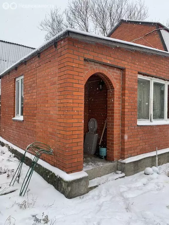 Дом в село Северское, улица Михаила Лазарева, 1 (259 м) - Фото 1