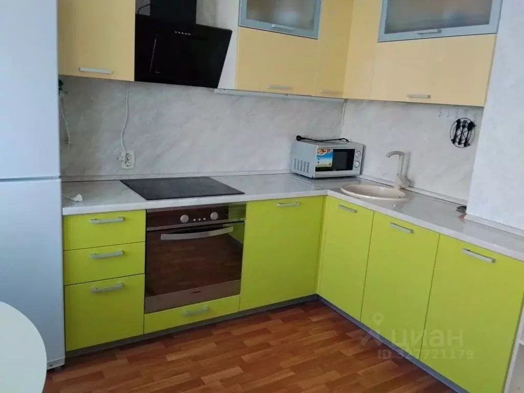 2-к кв. Курская область, Курск просп. Вячеслава Клыкова, 79 (58.0 м) - Фото 1