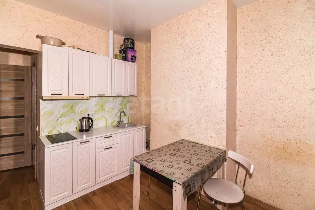 Студия Ханты-Мансийский АО, Сургут ул. Ивана Захарова, 12/1 (29.1 м) - Фото 1