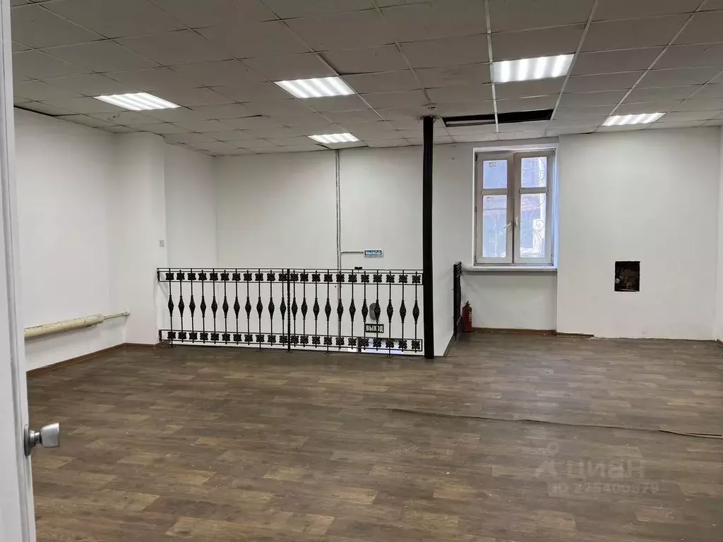 Помещение свободного назначения в Санкт-Петербург наб. Реки ... - Фото 1