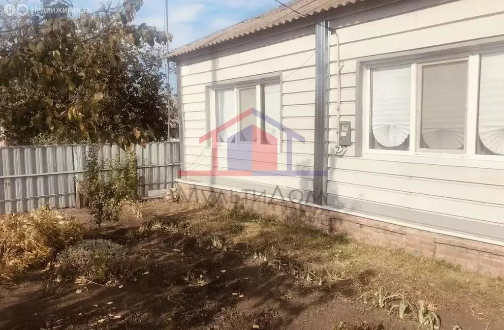 Дом в село Сосновка, Центральная улица, 4 (70 м) - Фото 1
