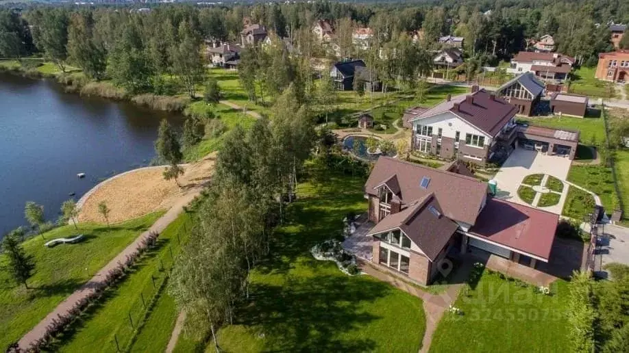 Коттедж в Санкт-Петербург, Санкт-Петербург, Петергоф ул. Халтурина ... - Фото 1