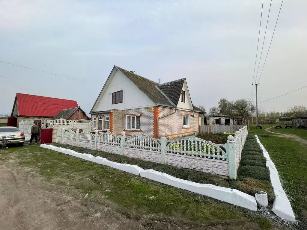 Дом в Брянская область, Комаричи рп ул. Володарского (86 м) - Фото 1