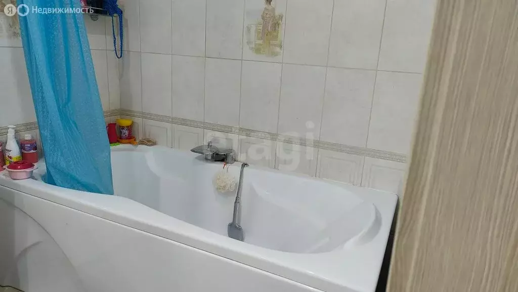 3-комнатная квартира: Энгельс, Трудовая улица, 12/3 (75.6 м) - Фото 1