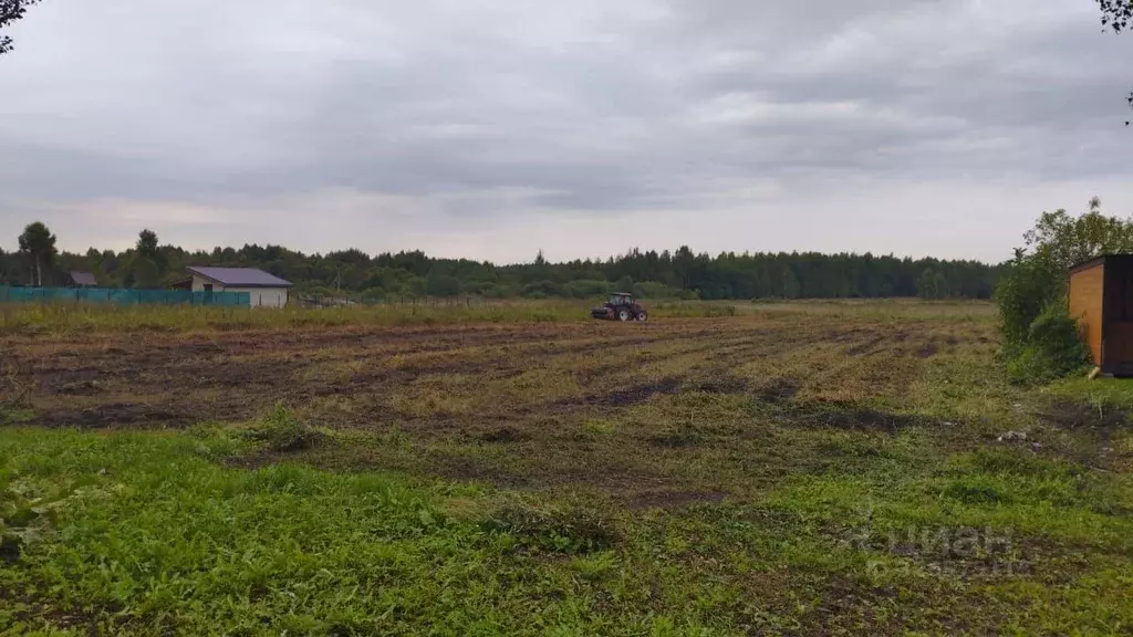 Участок в Тверская область, Вышневолоцкий муниципальный округ, д. ... - Фото 1