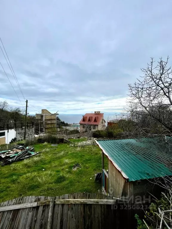 Участок в Крым, Ялта муниципальный округ, Кореиз пгт ул. ... - Фото 1