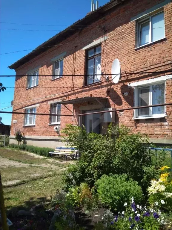 2-к кв. Саратовская область, Турковский район, Турки пгт ул. . - Фото 0