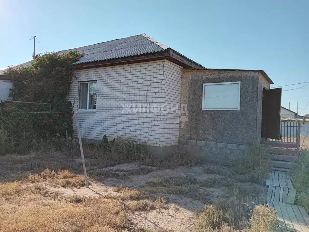 Дом в Астраханская область, пос. Володарский ул. Сиреневая, 1 (30 м) - Фото 2