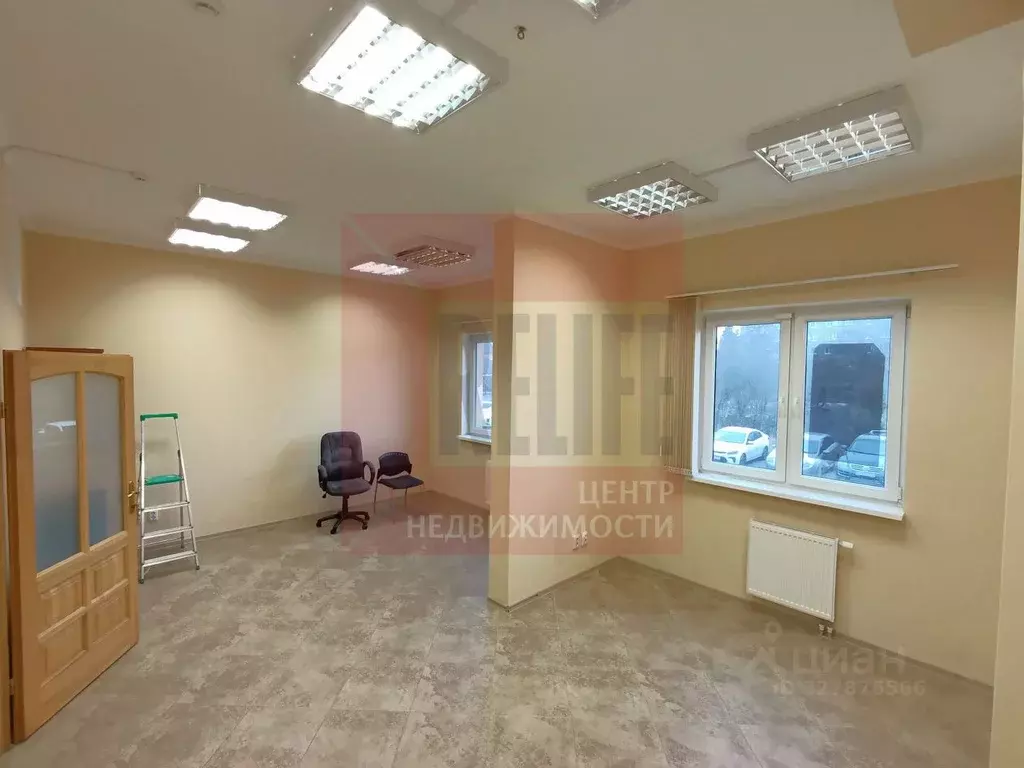 Офис в Калининградская область, Калининград ул. Летний проезд, 25 (213 ... - Фото 1