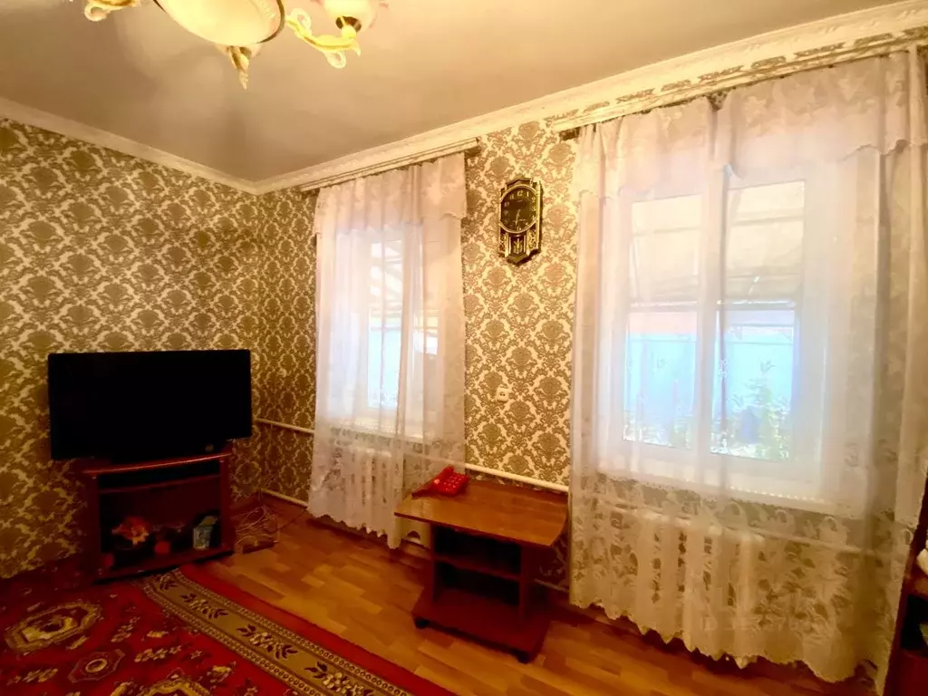 Дом в Краснодарский край, Лабинск ул. Некрасова, 2 (50 м) - Фото 1