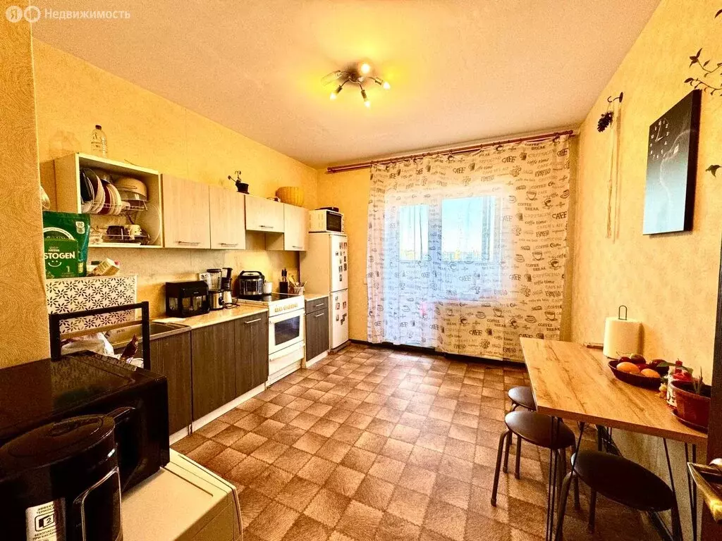 3-комнатная квартира: Гатчина, Пушкинское шоссе, 13к3 (75 м) - Фото 1