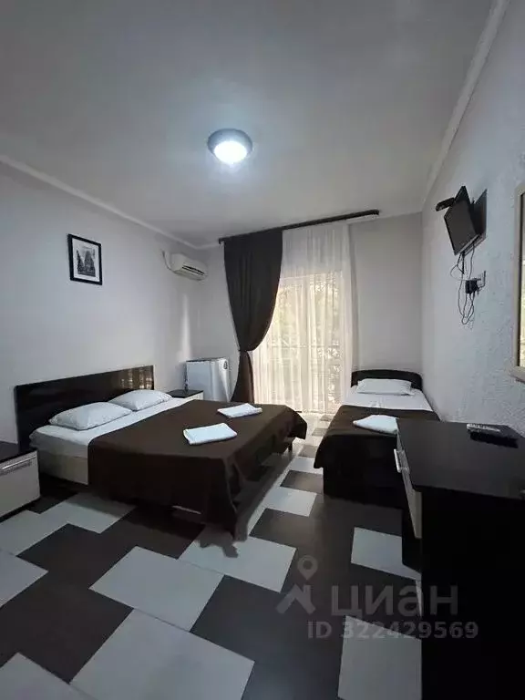 Комната Краснодарский край, Геленджик ул. Шмидта, 67 - Фото 1