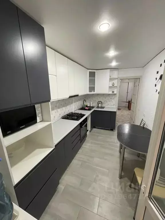 2-к кв. Крым, Черноморское пгт ул. Кооперативная, 53 (60.0 м) - Фото 0