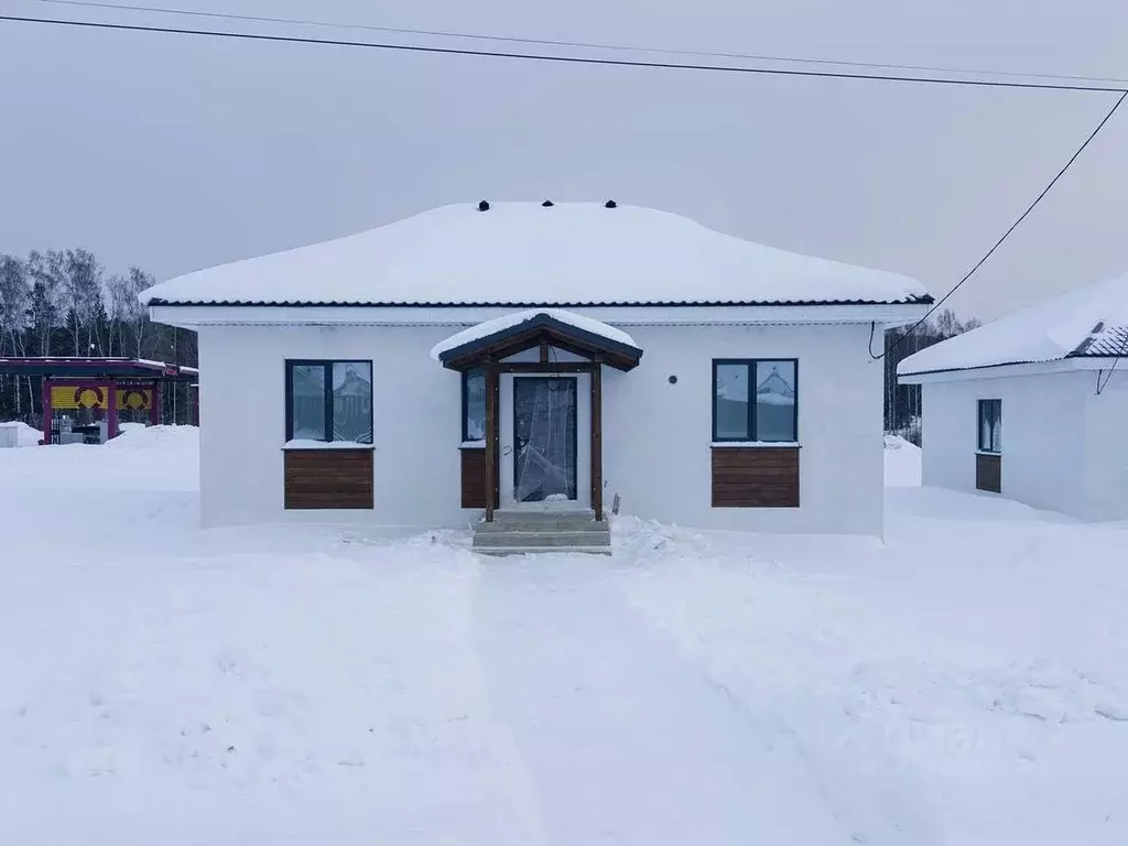 Дом в Свердловская область, Полевской муниципальный округ, с. ... - Фото 1