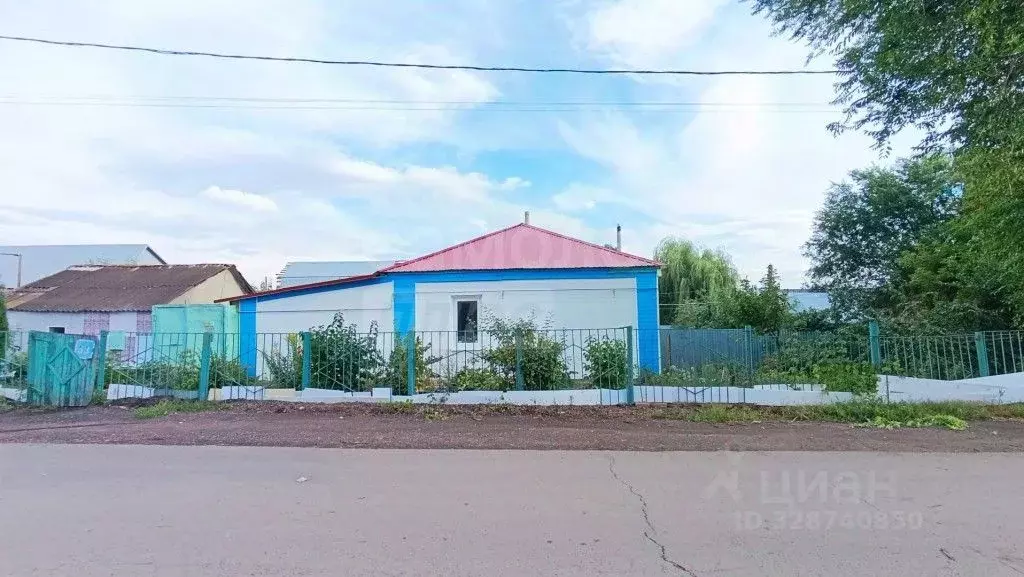 Дом в Оренбургская область, Оренбург Бузулукская ул., 53 (52 м) - Фото 1
