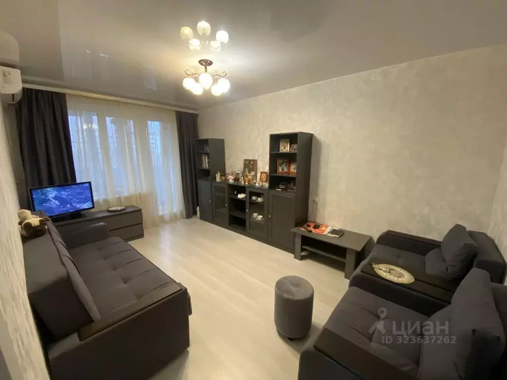 2-к кв. Москва ул. Сталеваров, 10К1 (42.2 м) - Фото 0