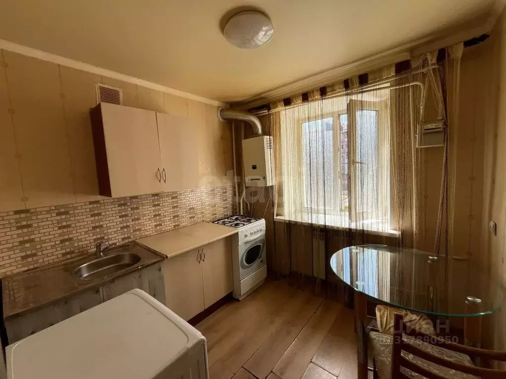 2-к кв. Карачаево-Черкесия, Черкесск пл. Кирова, 4 (43.3 м) - Фото 0