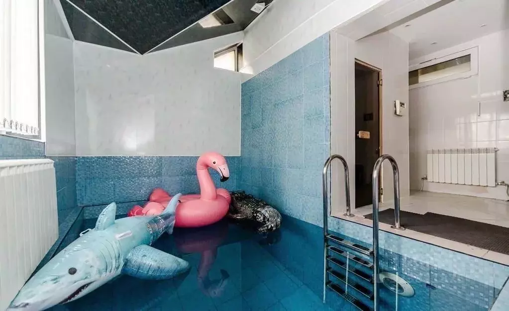 Дом в Москва № 139 кв-л,  (560 м) - Фото 1