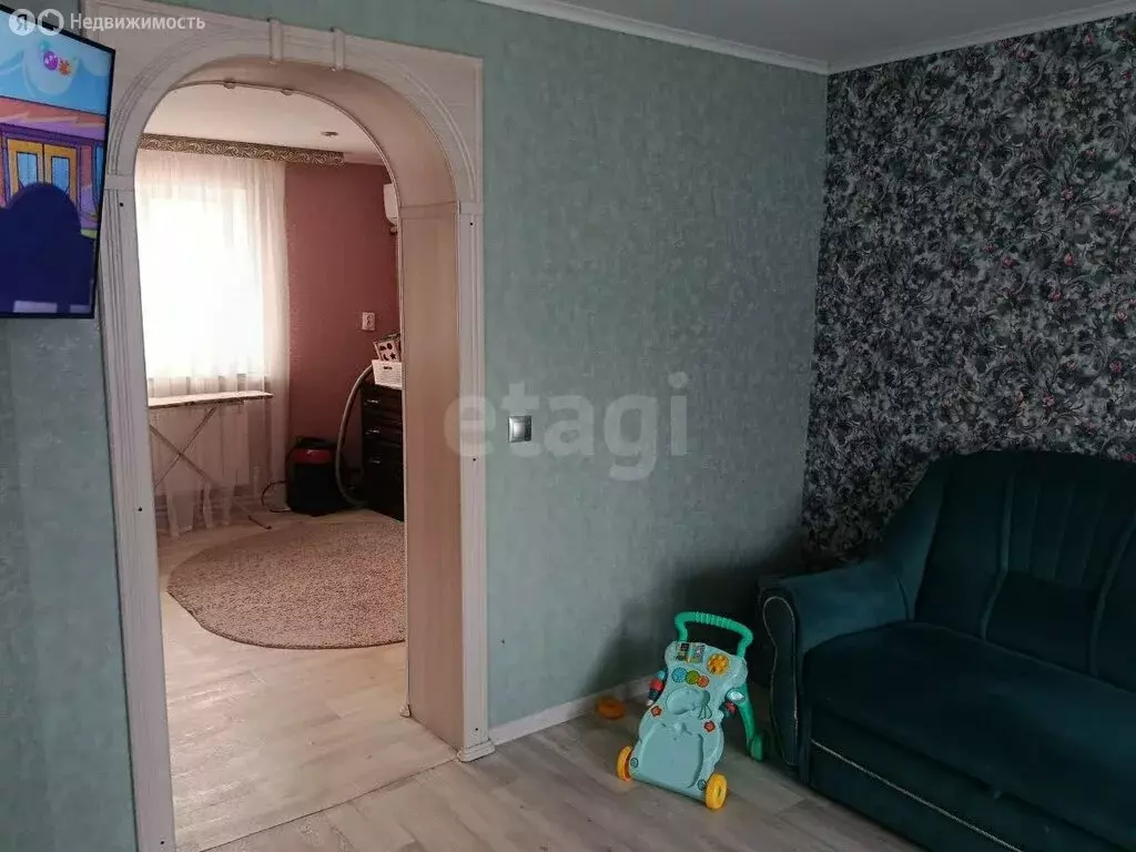 Дом в рабочий посёлок Пятницкое, улица Горького (90 м) - Фото 2