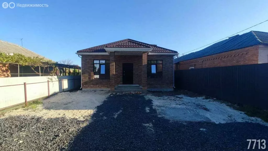 Дом в Батайск, улица Ломоносова, 41 (100 м) - Фото 0