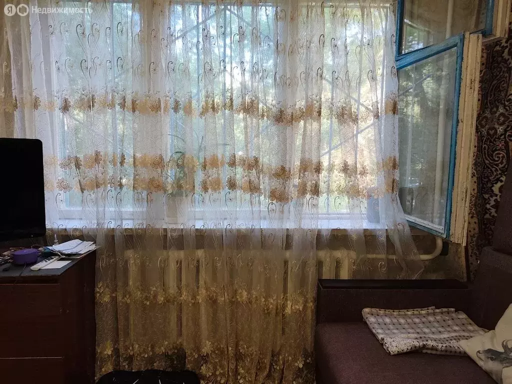 4-комнатная квартира: Волгоград, улица Одоевского, 82 (60.9 м) - Фото 1