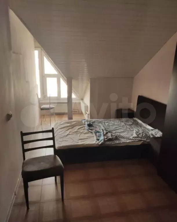 Комната 18 м в 4-к., 4/4 эт. - Фото 0