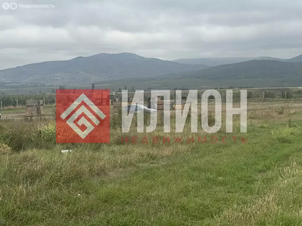 Участок в Белогорский район, село Курское (5 м) - Фото 1
