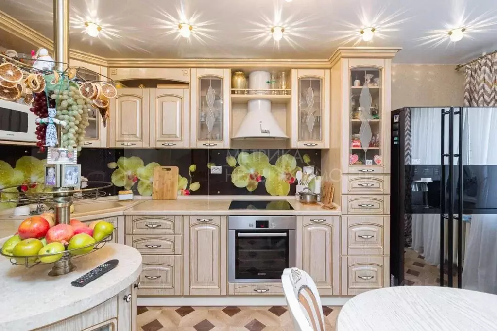 3-к кв. Тюменская область, Тюмень Магаданская ул., 5 (89.9 м) - Фото 1