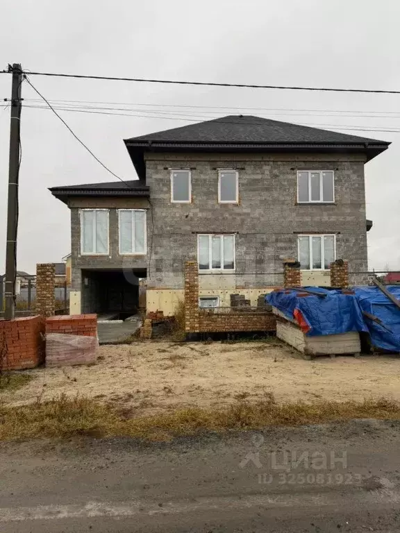 Дом в Тюменская область, Тюменский муниципальный округ, с. Чикча ул. ... - Фото 1