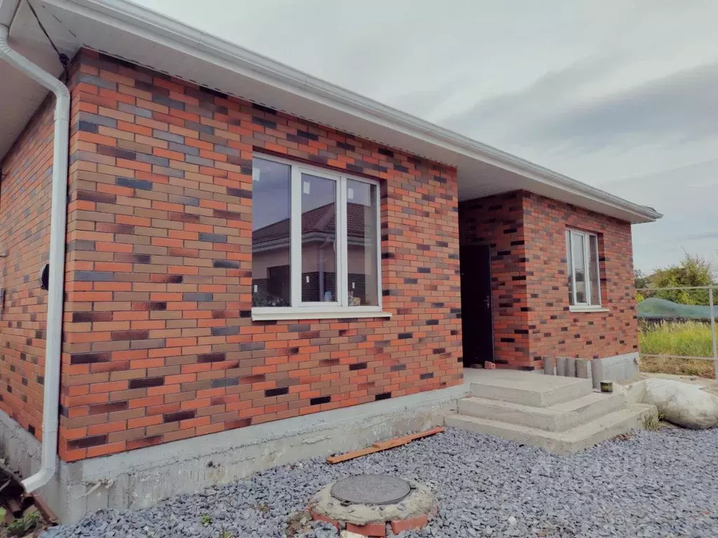 Дом в Ростовская область, Батайск Авиационная ул. (100 м) - Фото 1