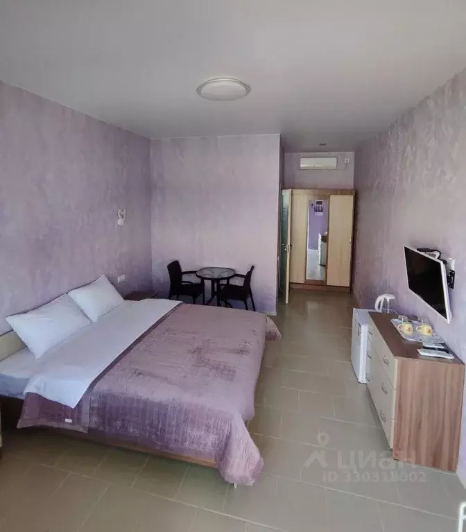 Комната Крым, Сакский район, с. Уютное ул. Надежды, 35 (24.0 м) - Фото 1