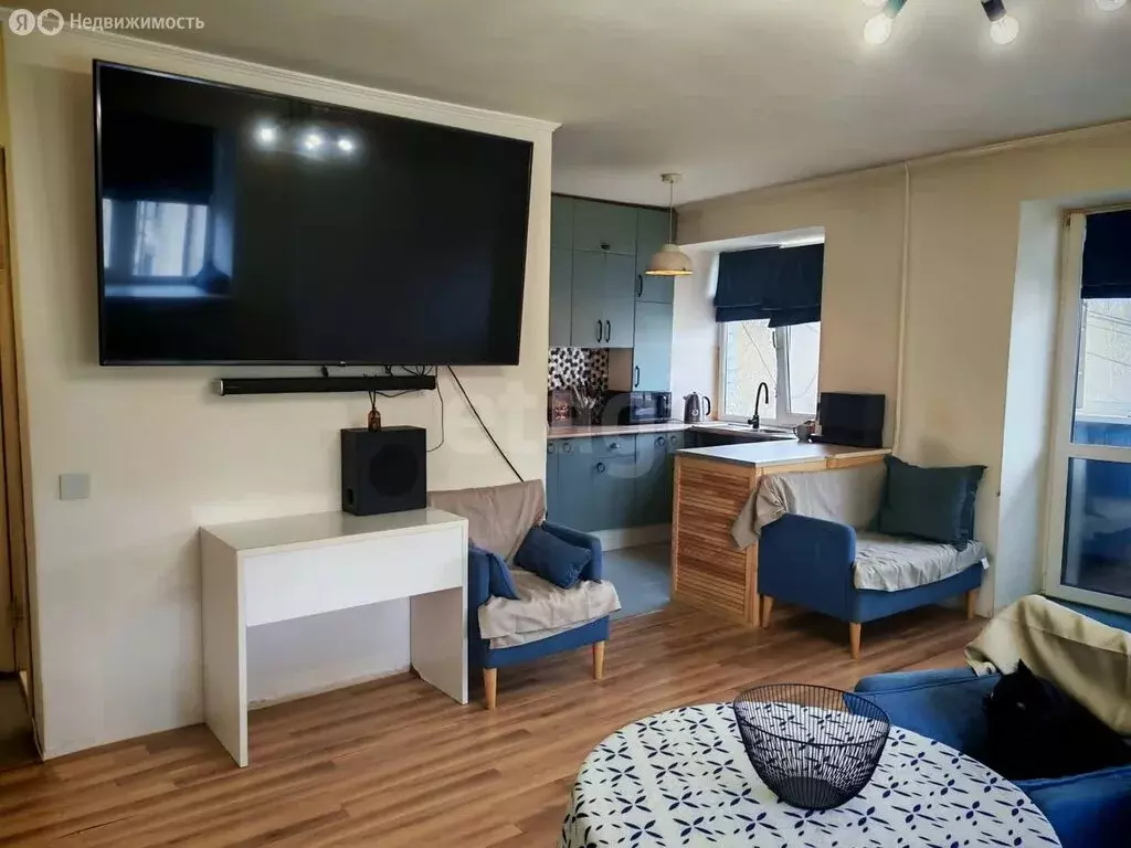 Квартира-студия: Тюмень, улица Республики, 150 (30 м) - Фото 0