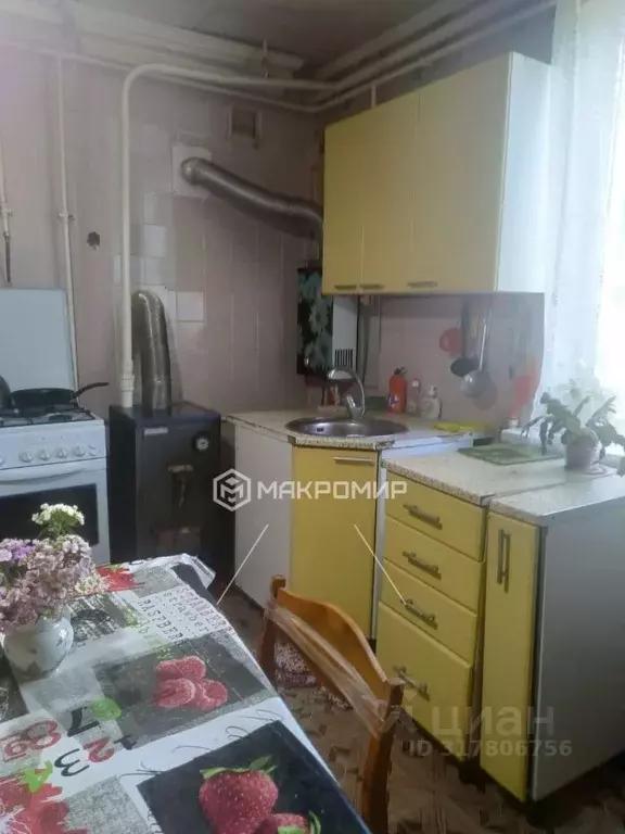 Дом в Брянская область, Брасовский район, Локоть рп ул. ... - Фото 1
