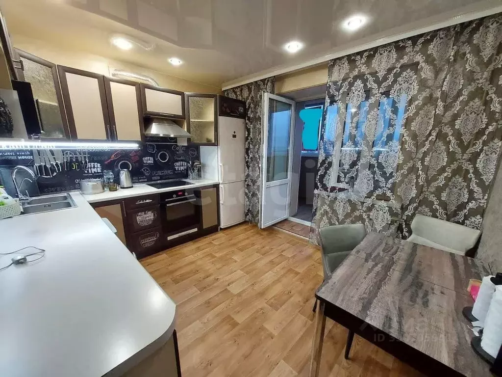 2-к кв. Амурская область, Благовещенск Свободная ул., 135 (63.8 м) - Фото 1