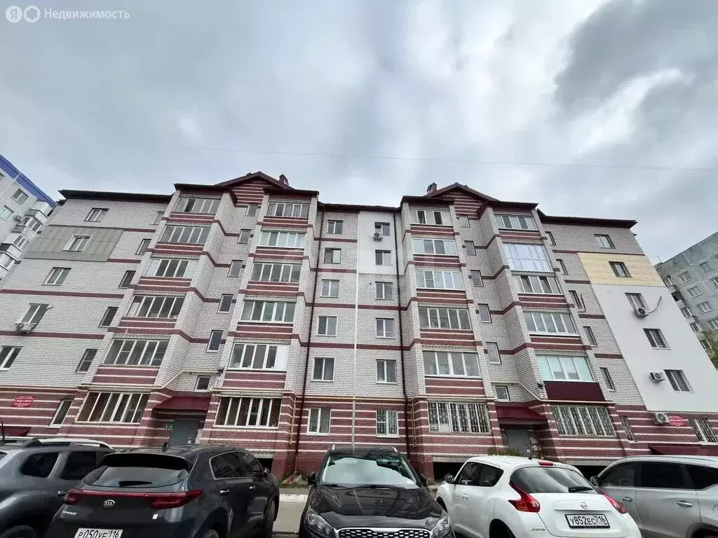 1-комнатная квартира: Зеленодольск, улица Комарова, 14Бк1 (43.7 м) - Фото 0