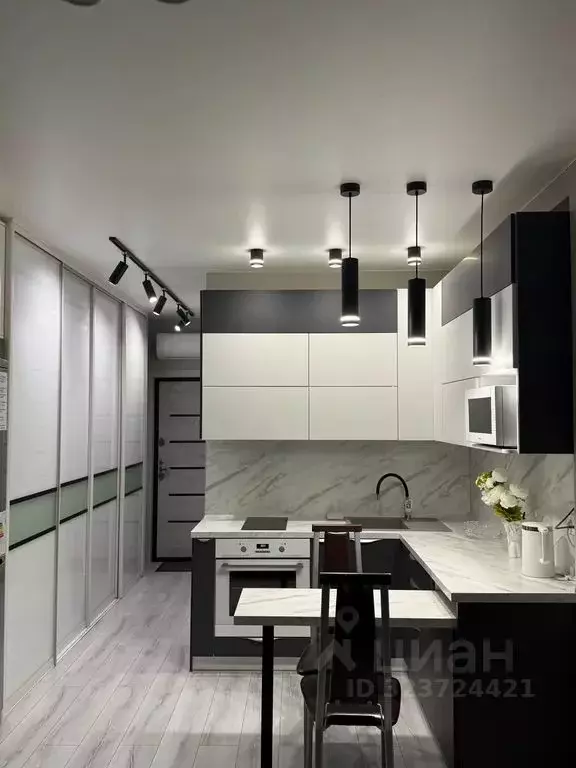 Студия Приморский край, Владивосток ул. Леонова, 70 (25.0 м) - Фото 1